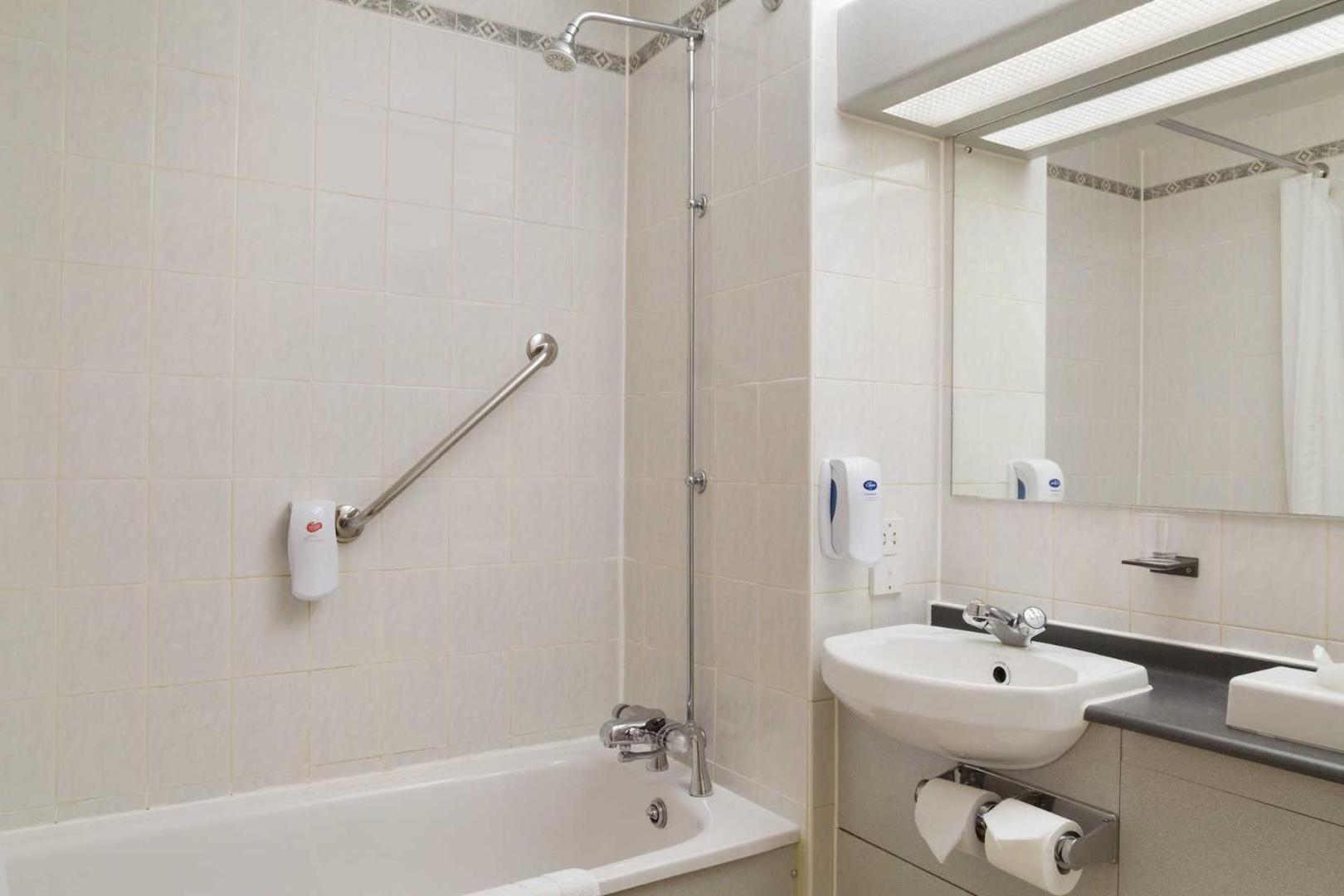 Days Inn by Wyndham Taunton