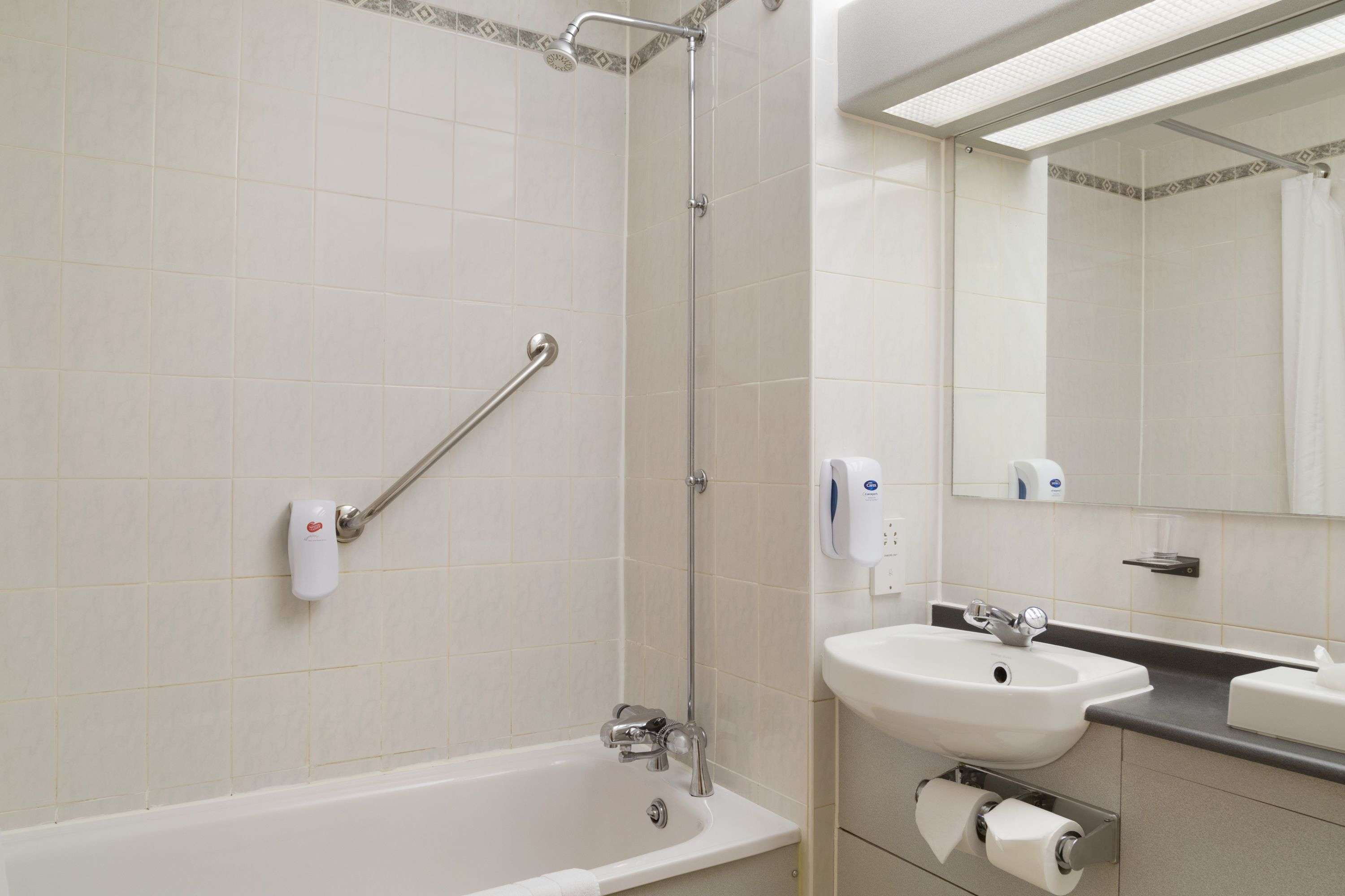 Days Inn by Wyndham Taunton