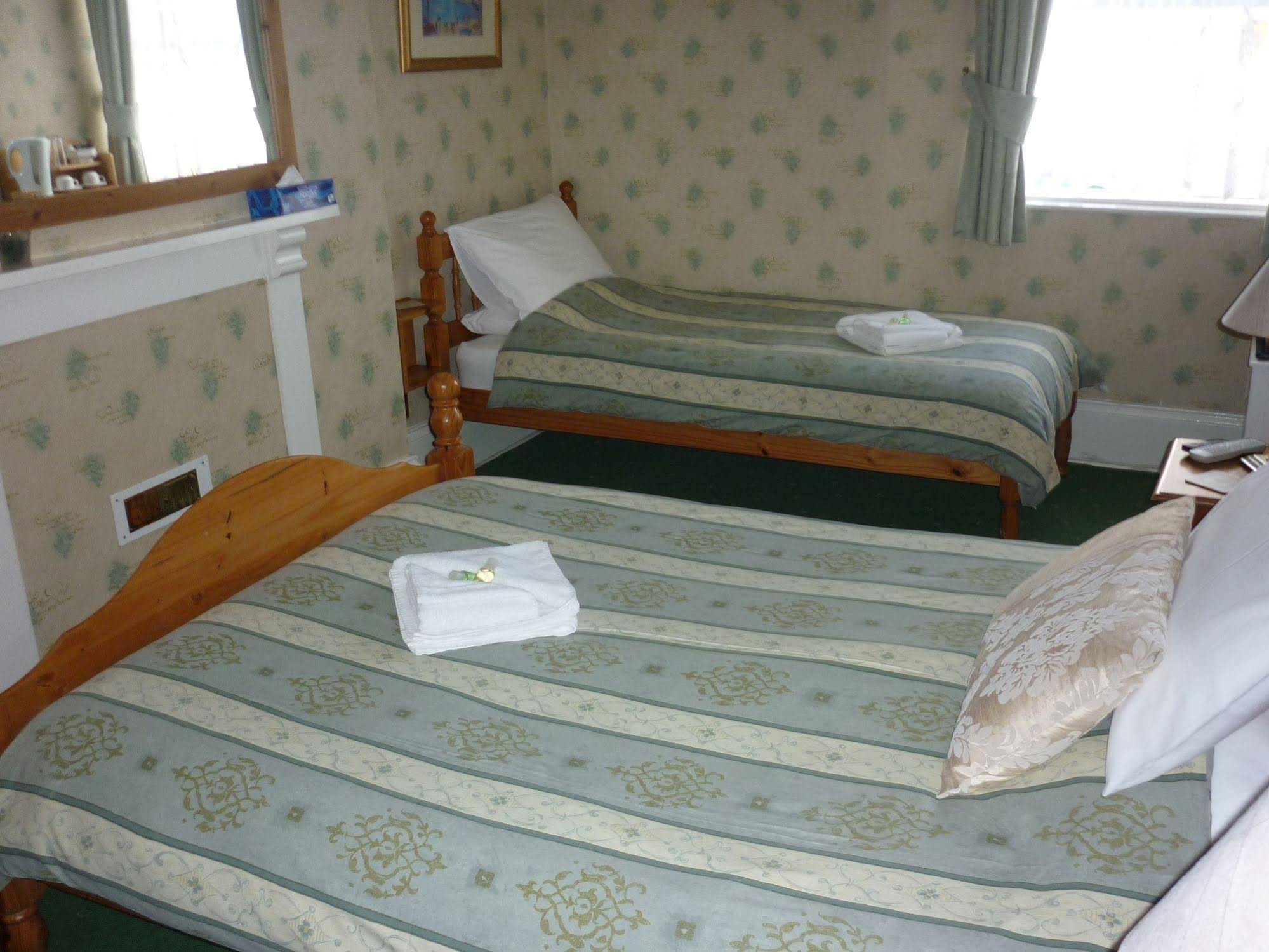 Ashwood Grange Hotel - B&B