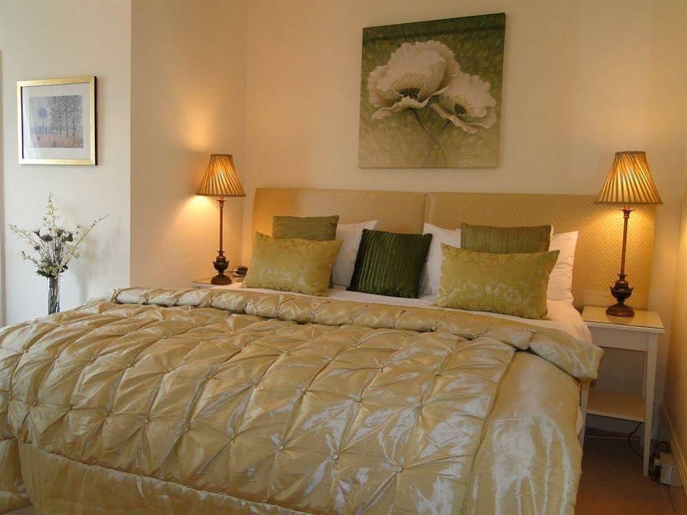 Avenue Park Guest House