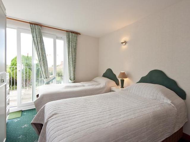 Burley Court Apartments