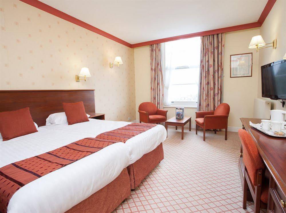 TLH Toorak Hotel