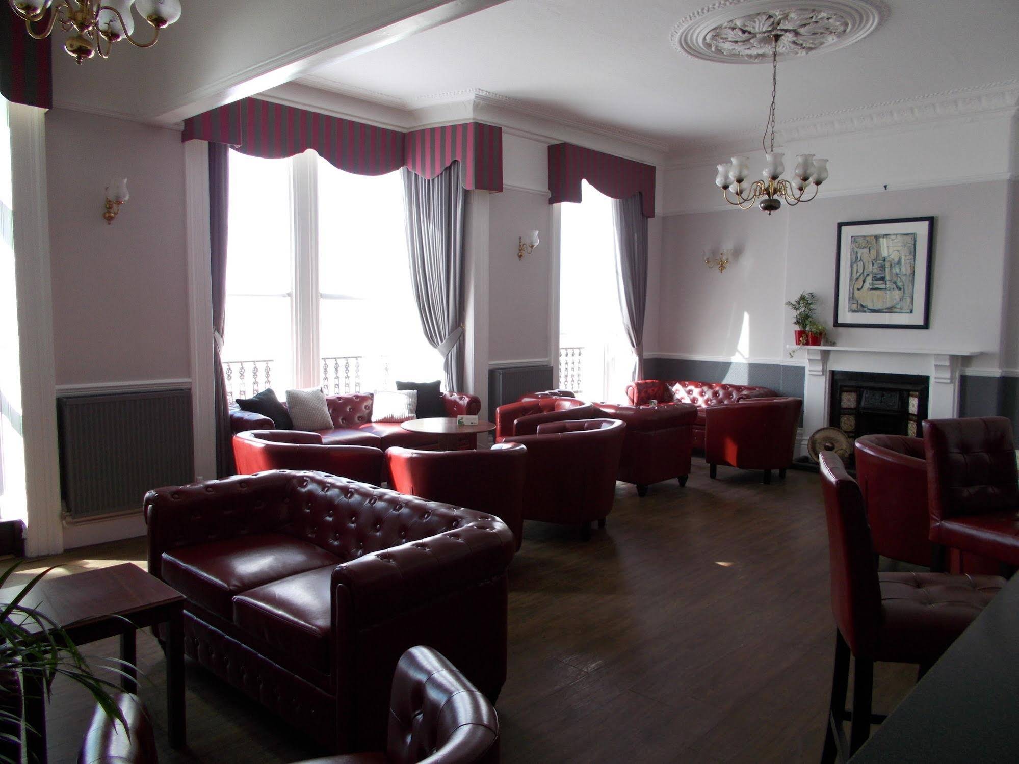 Daunceys Hotel
