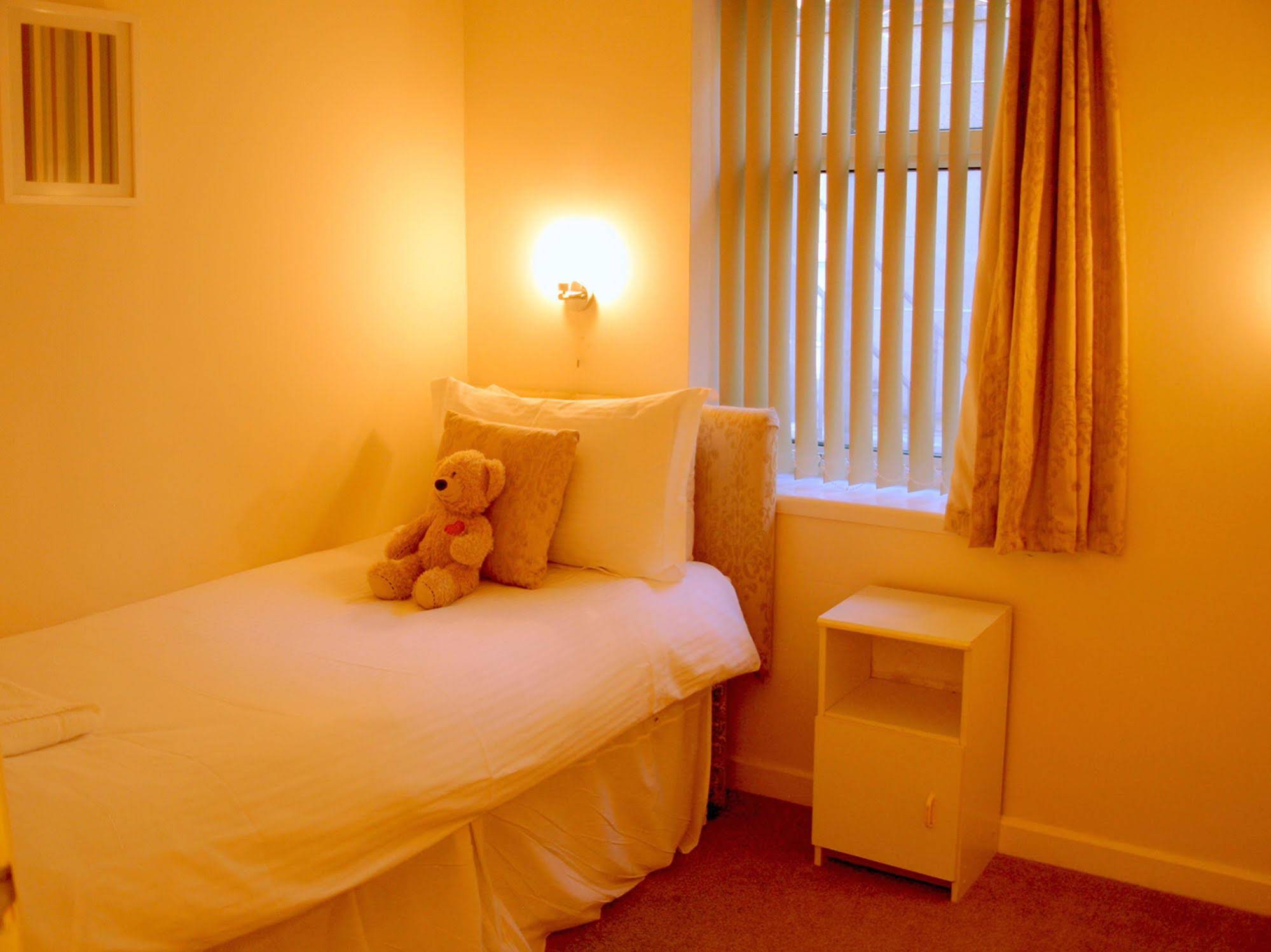 Kensington Court Holiday Apartments
