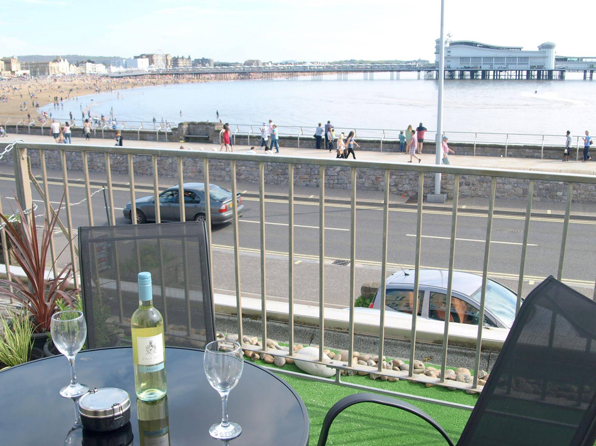 Kensington Court Holiday Apartments