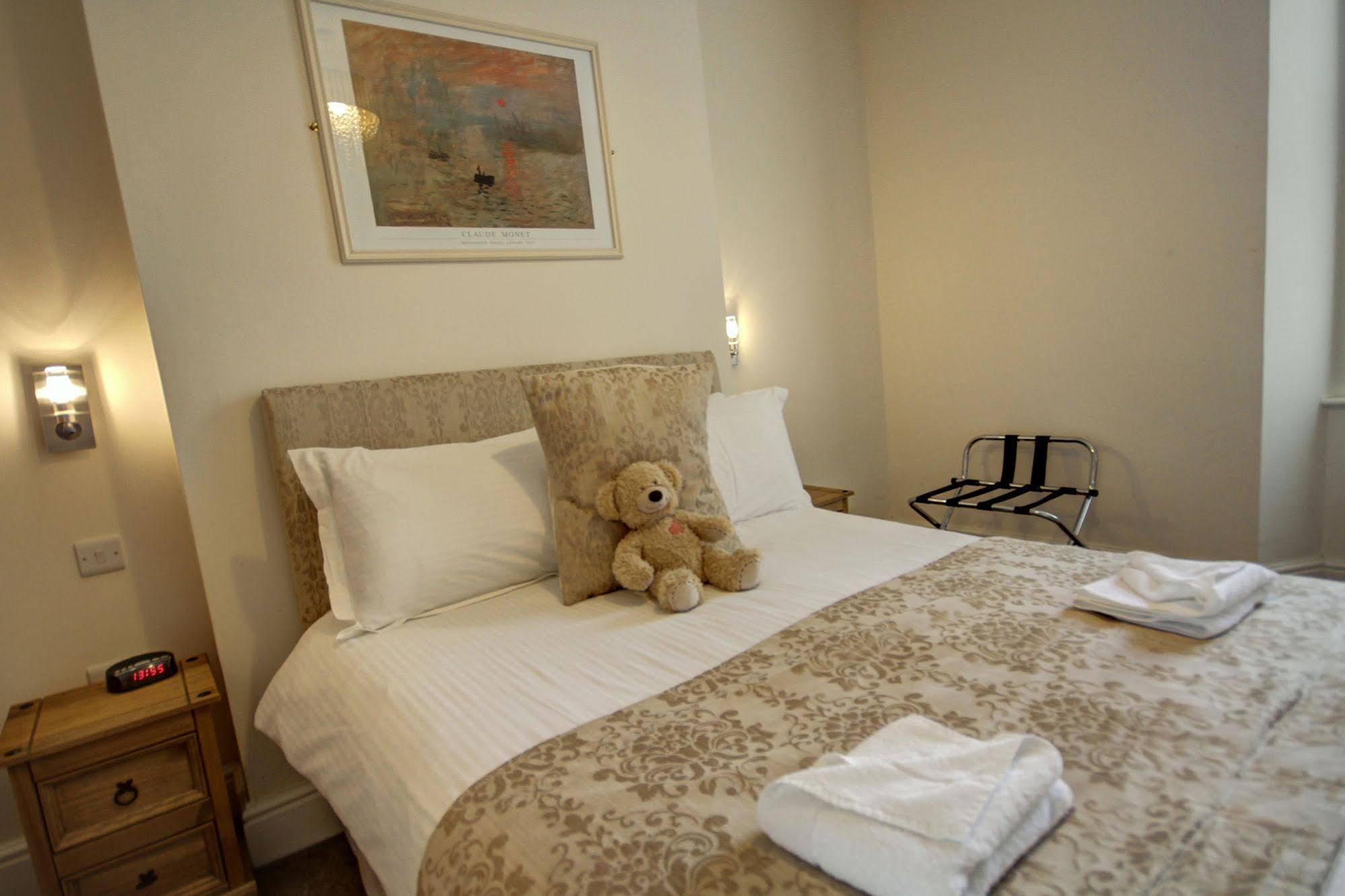 Kensington Court Holiday Apartments
