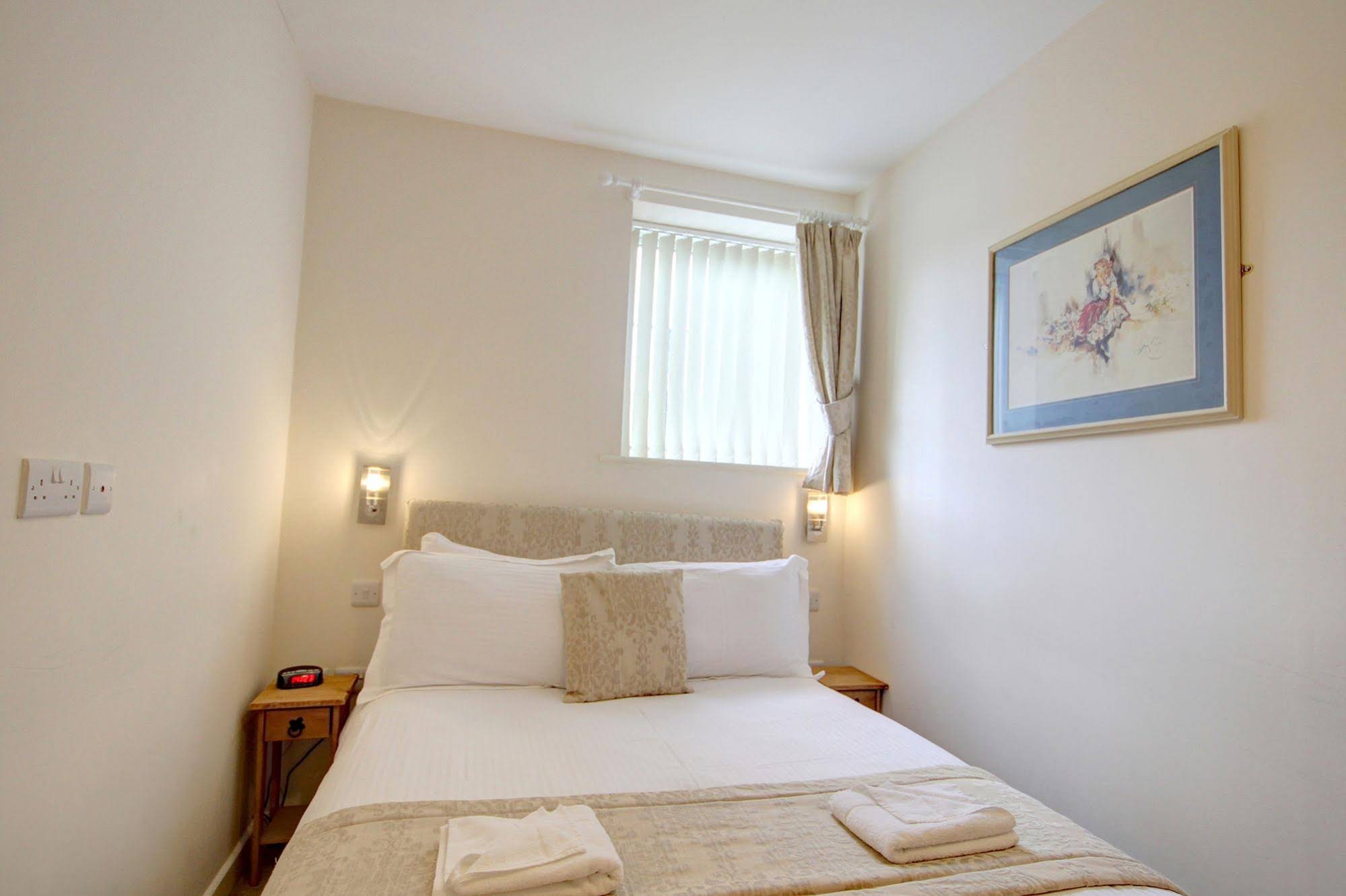 Kensington Court Holiday Apartments