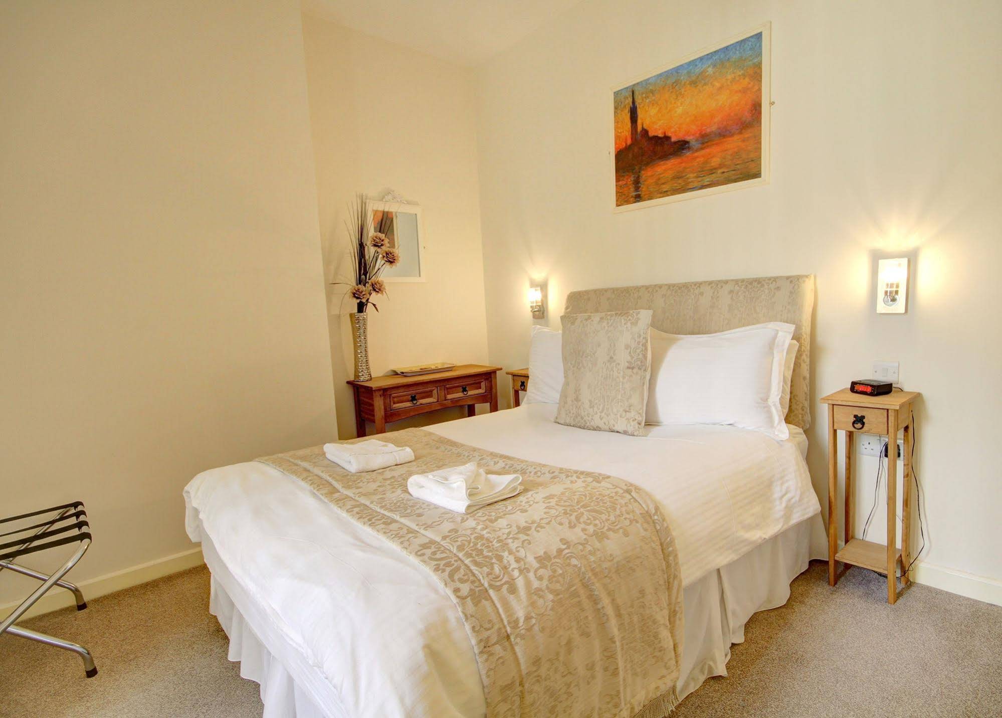 Kensington Court Holiday Apartments