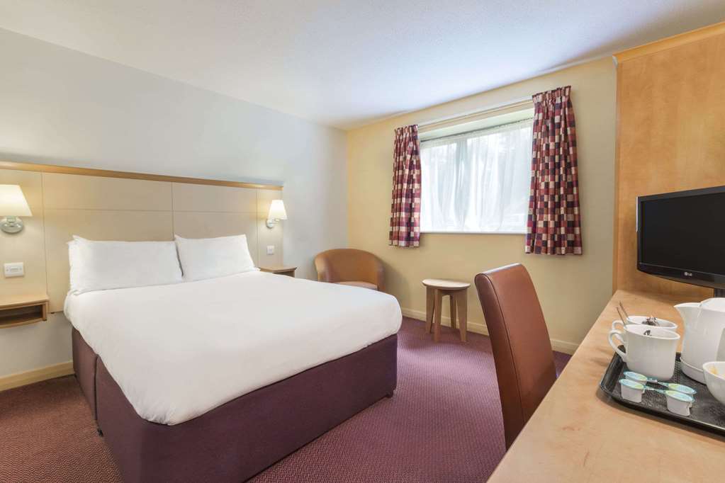 Days Inn by Wyndham Winchester M3