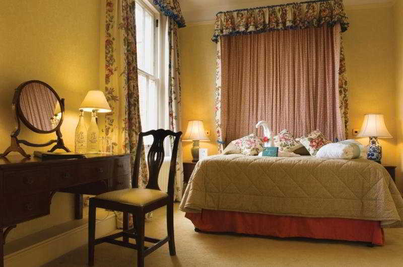 The Winchester Royal Hotel