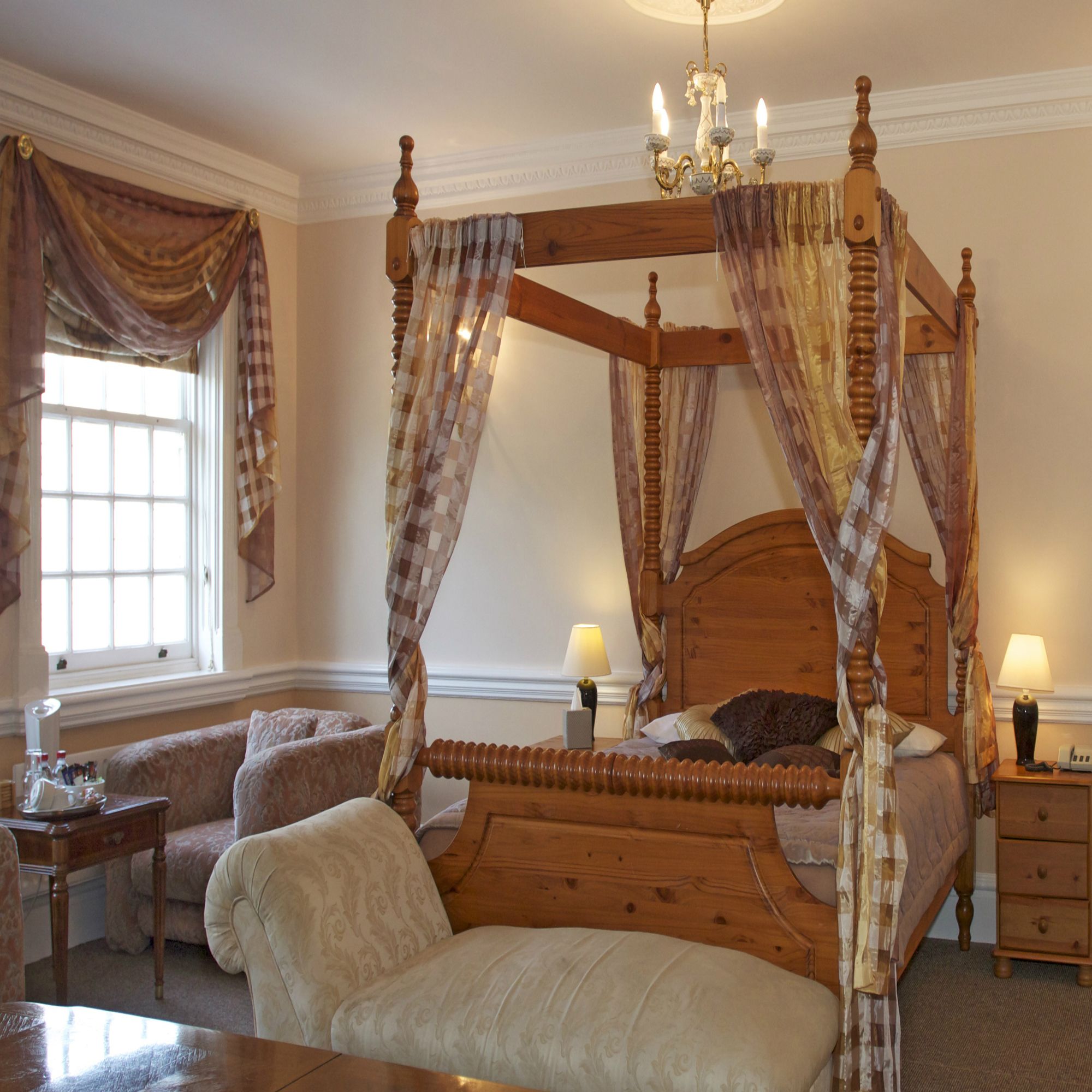 Elme Halll Hotel
