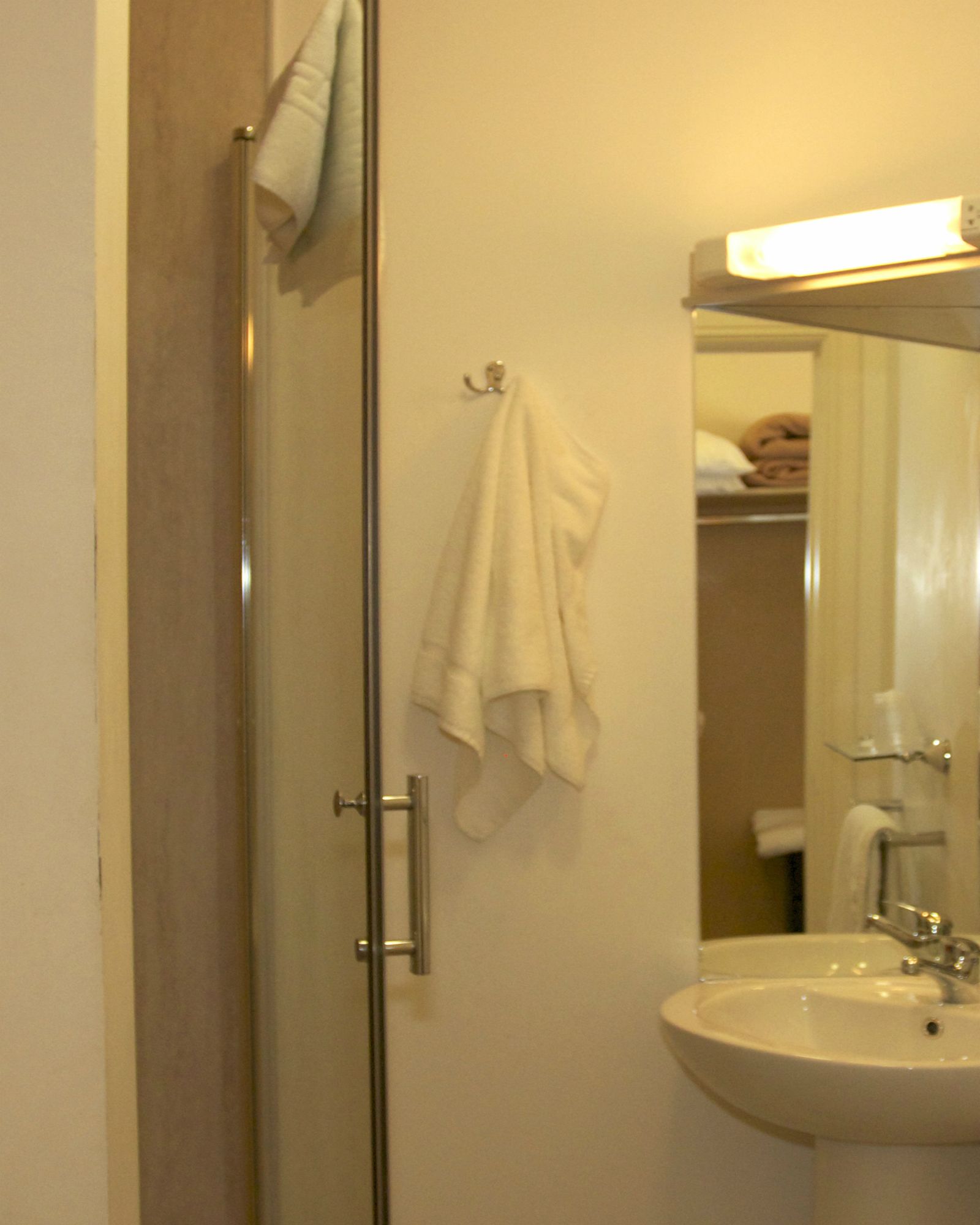 Elme Halll Hotel