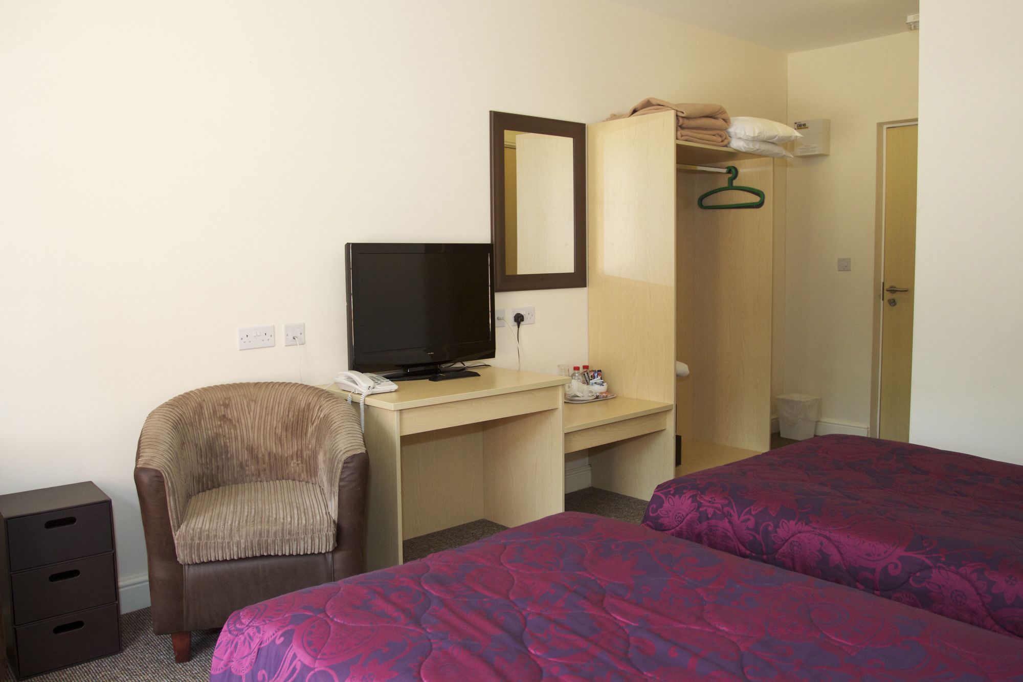 Elme Halll Hotel