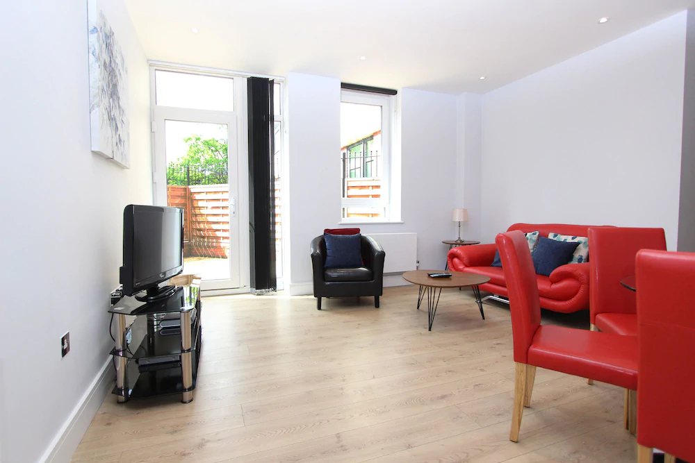 Ringside Apartments