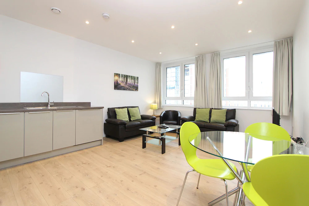 Ringside Apartments