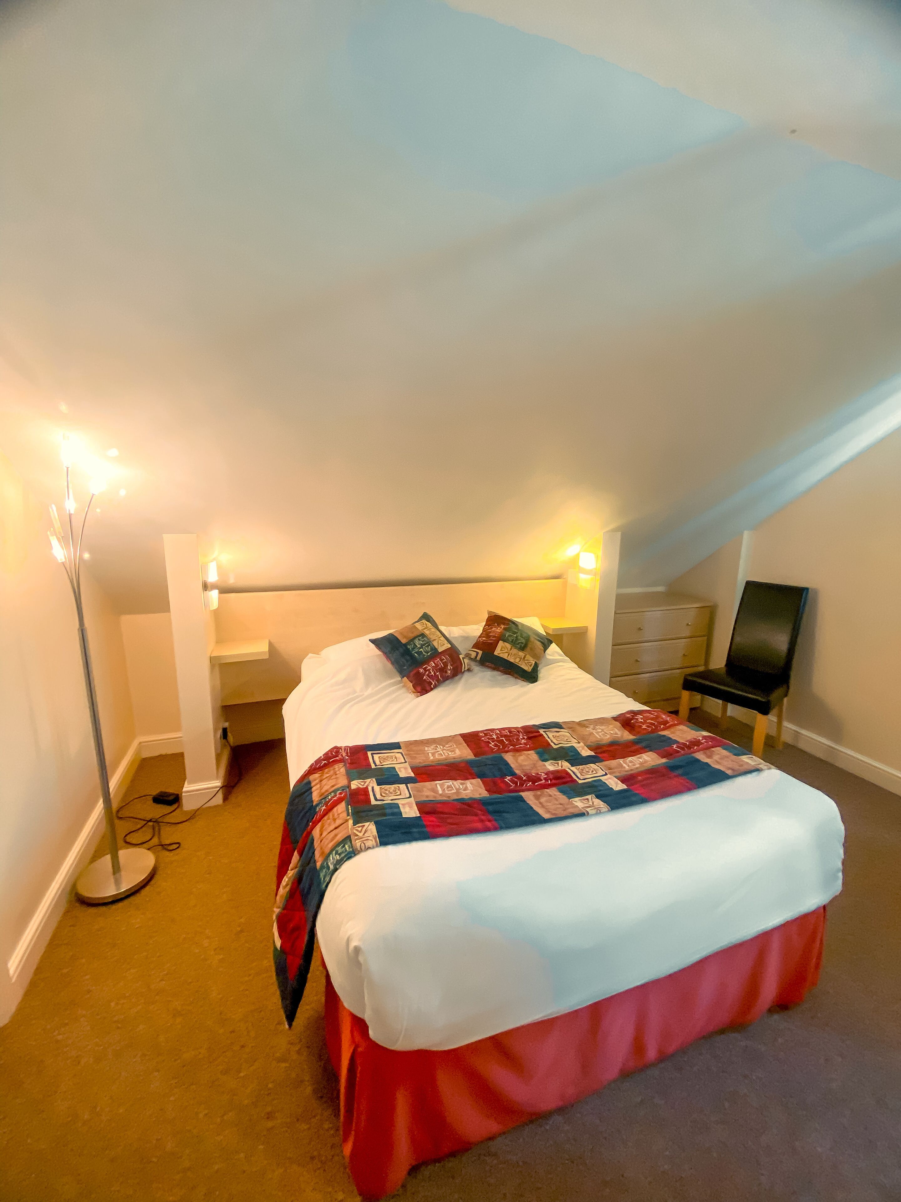 Hawk House B & B