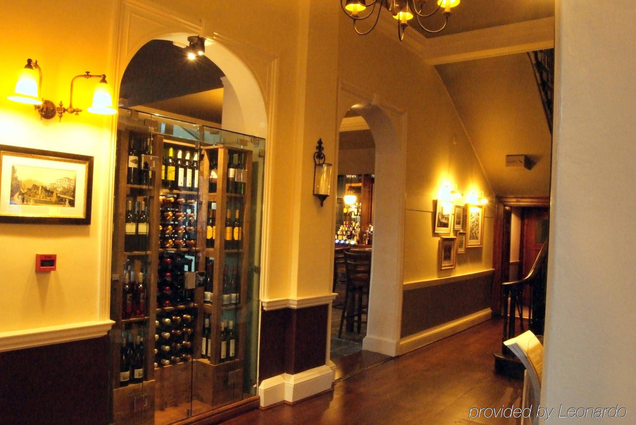 Manor Hotel