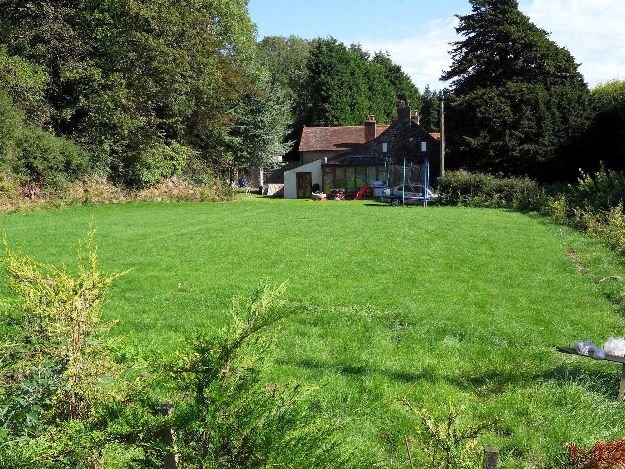 Acorns Guest House