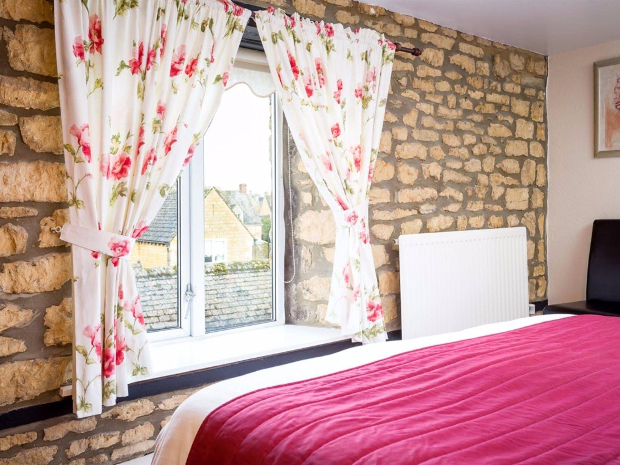 Broadlands Guest House