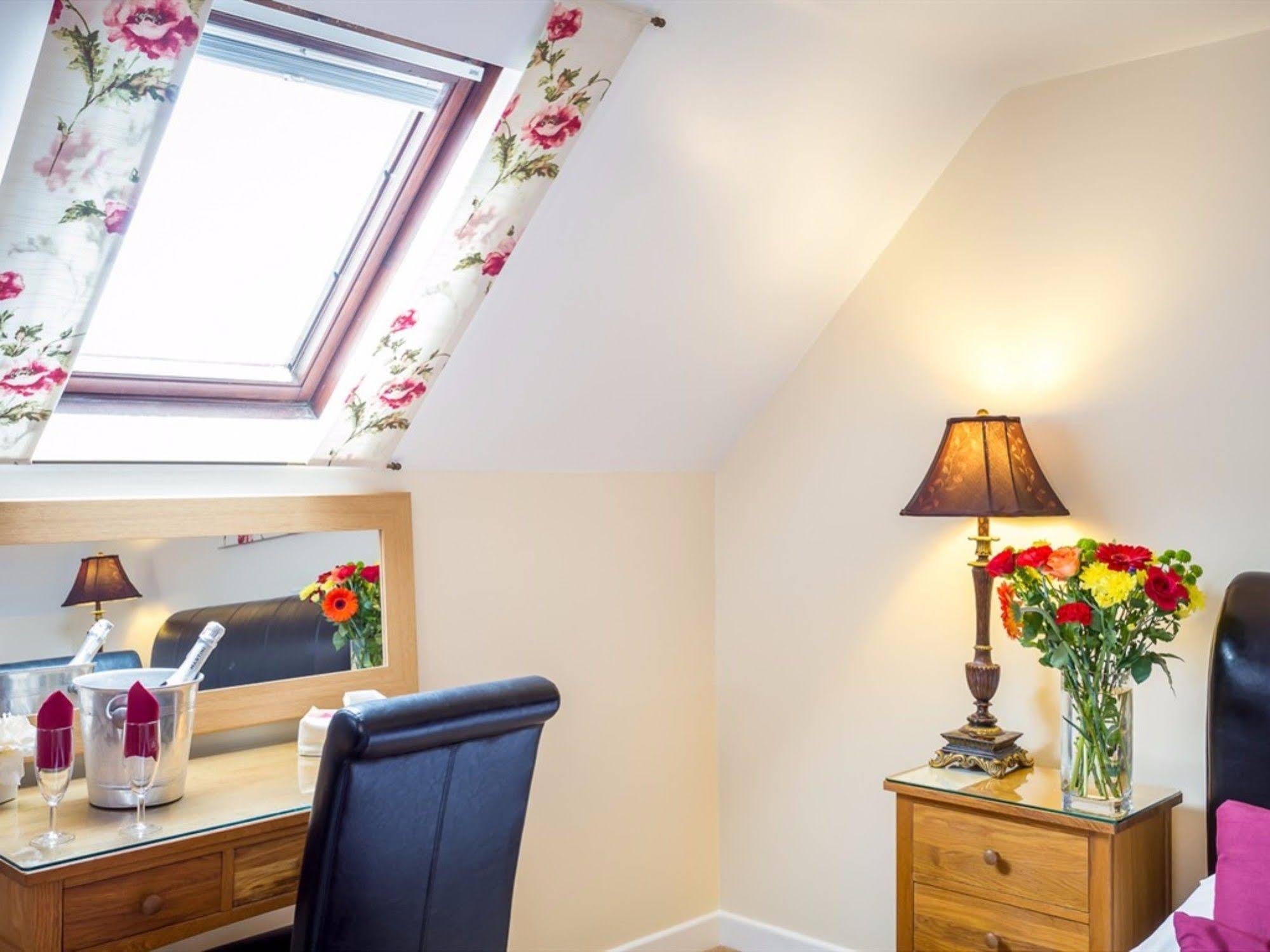 Broadlands Guest House