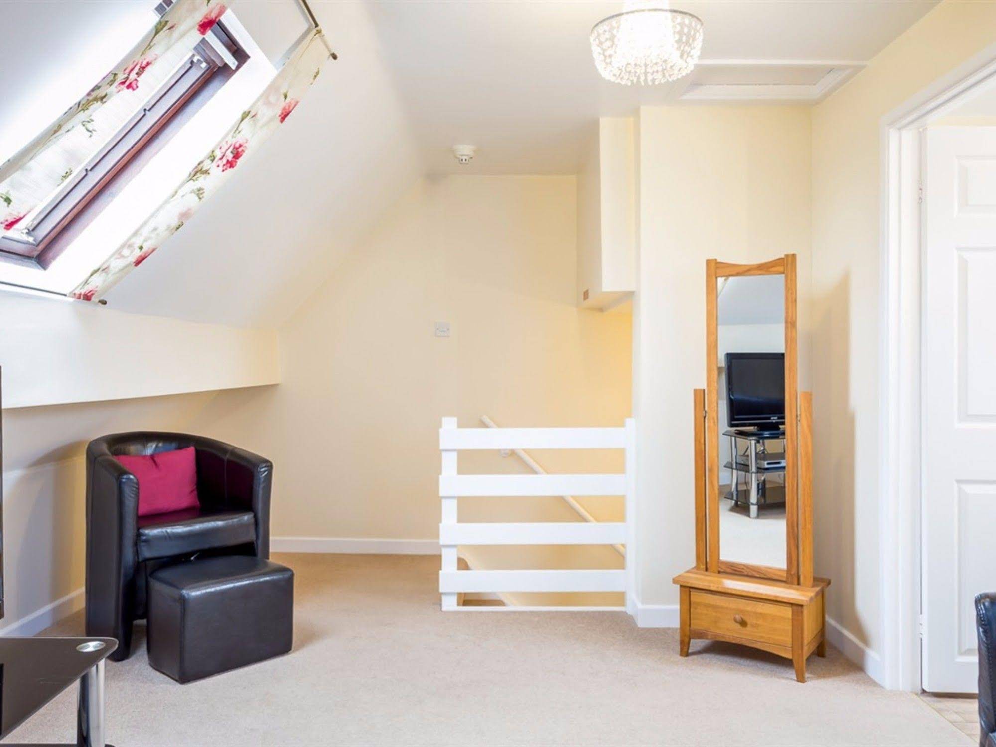 Broadlands Guest House