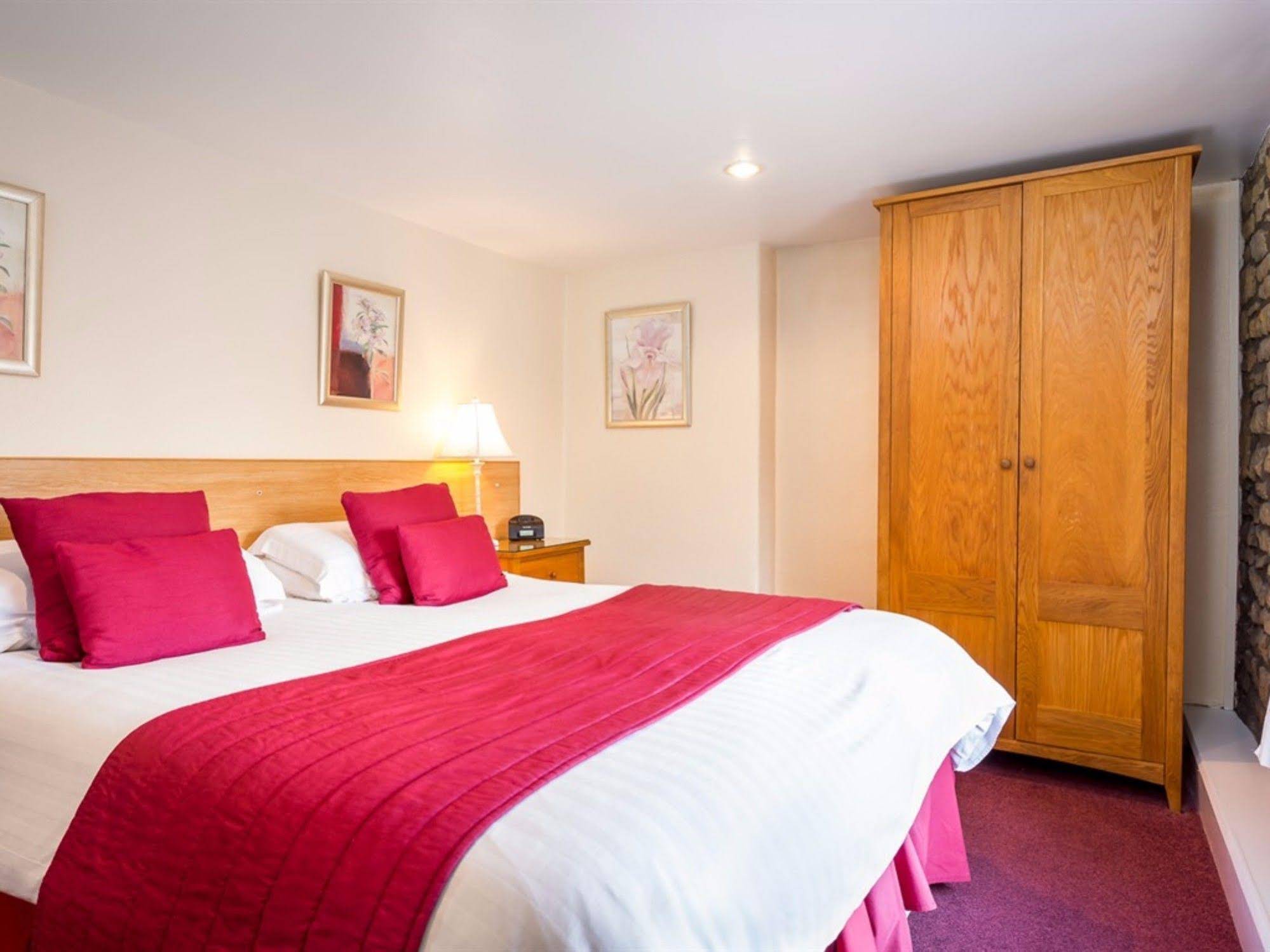 Broadlands Guest House