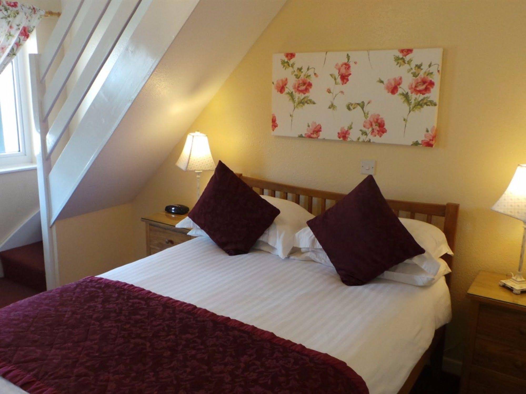 Broadlands Guest House