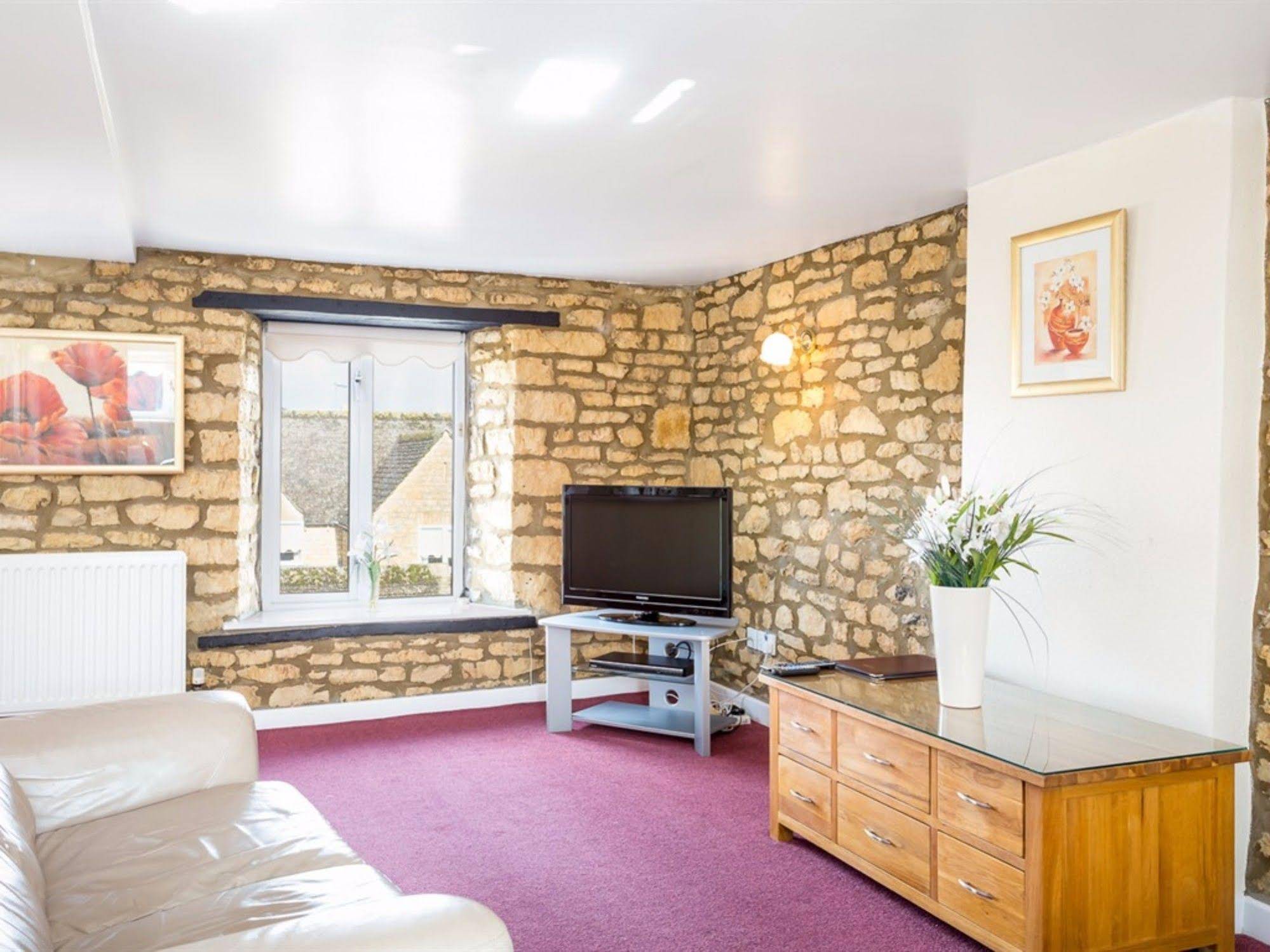 Broadlands Guest House