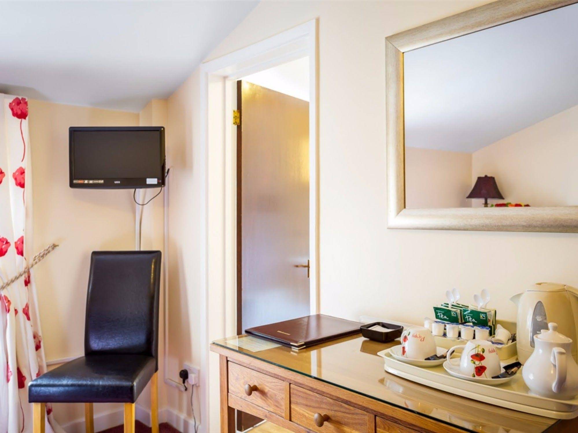 Broadlands Guest House