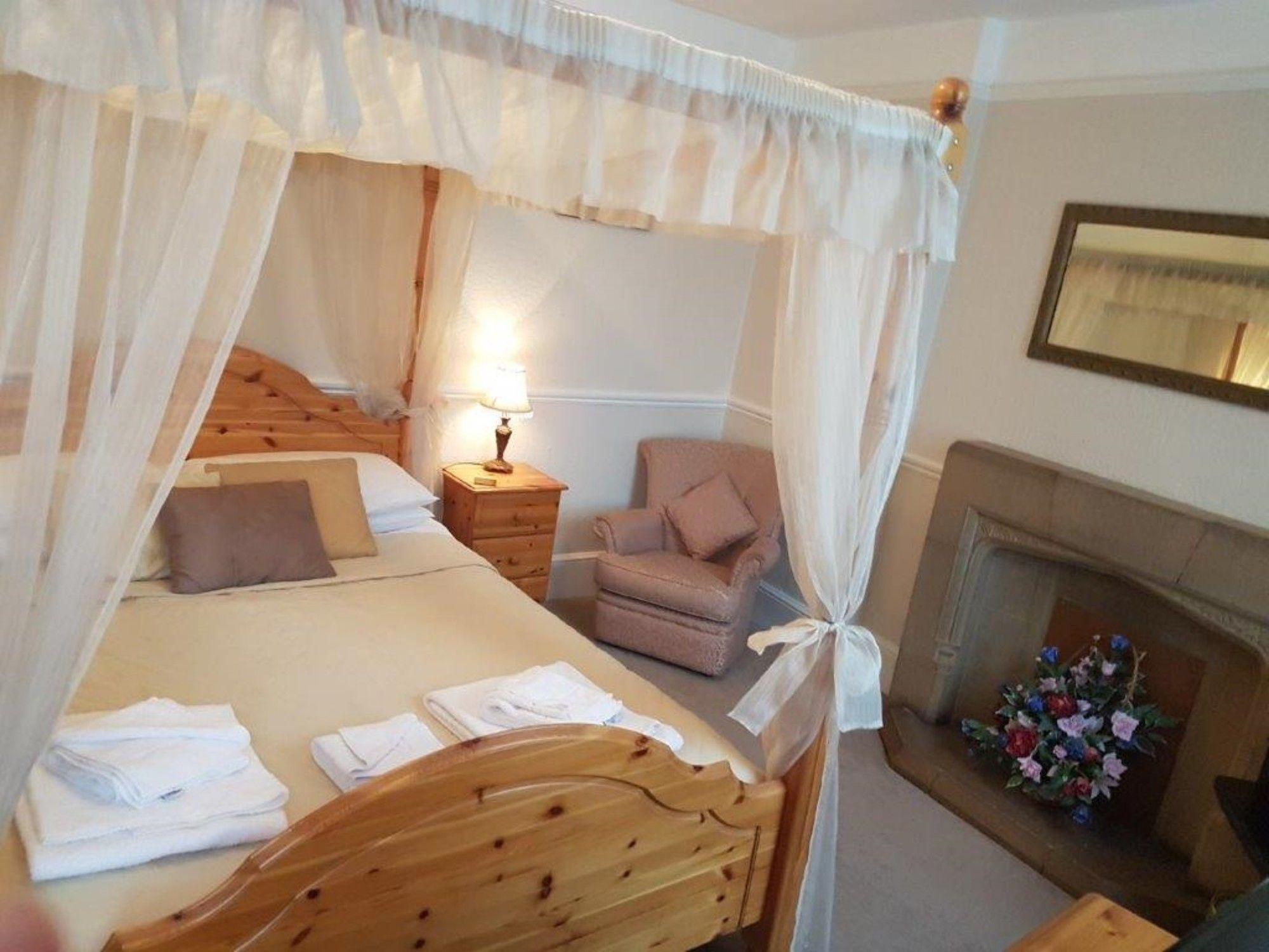 The George Hotel