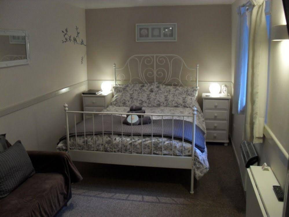 Ferndale House B&B
