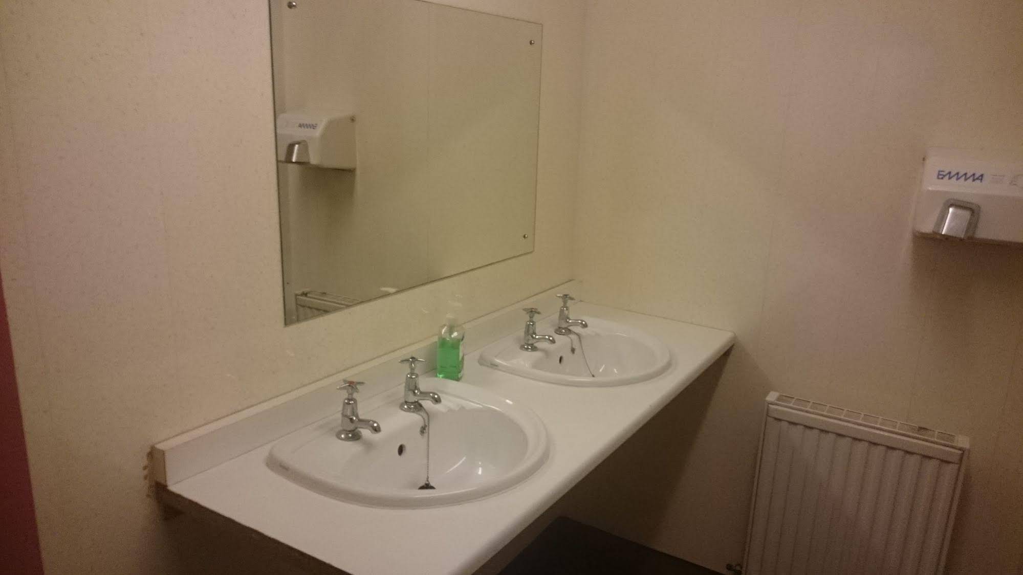 Glan Aber Hotel Bunk House