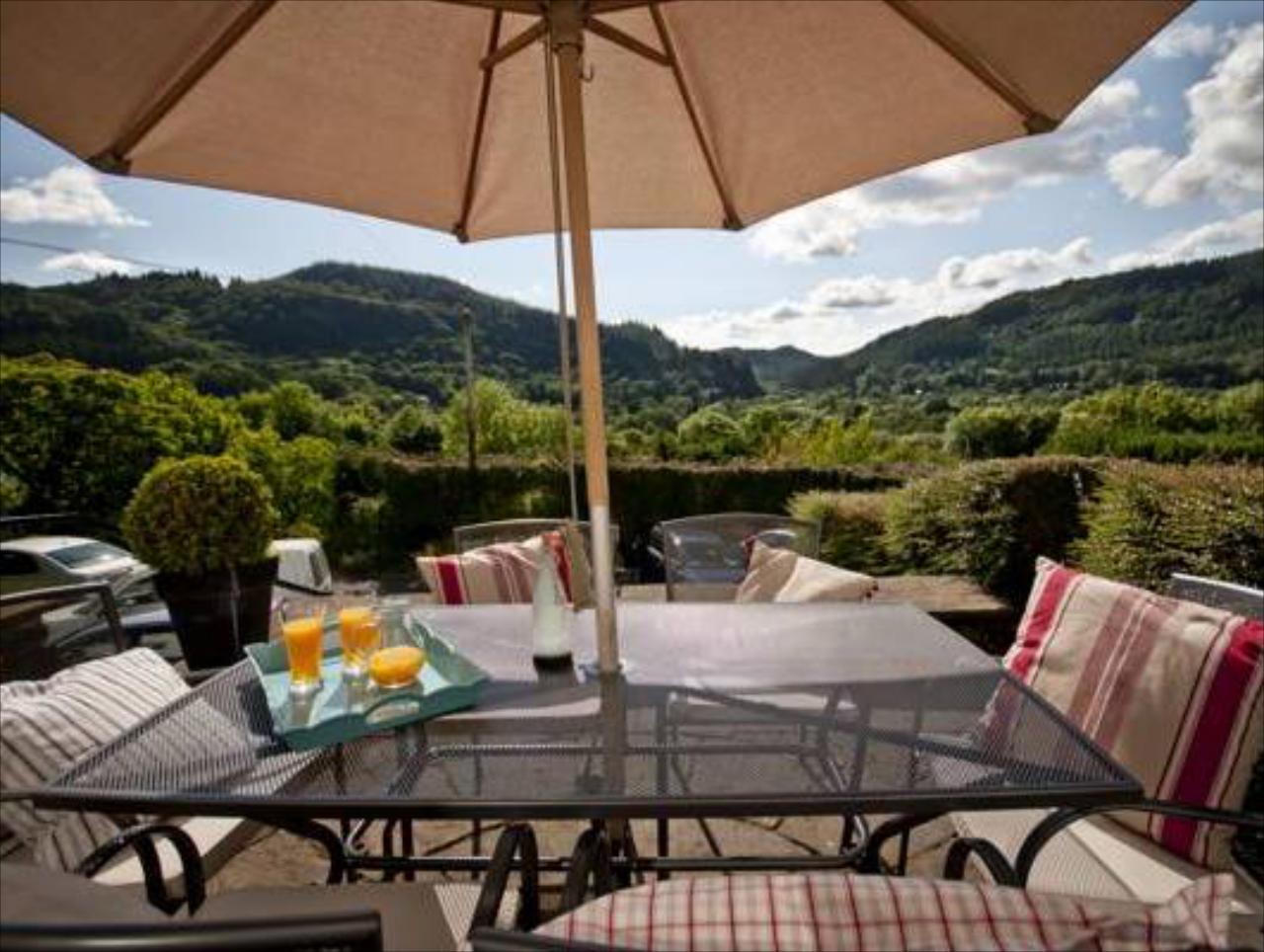 Llety Betws Bed & Breakfast