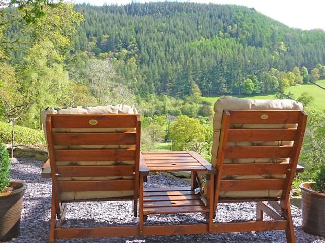 Tan Dinas Country House