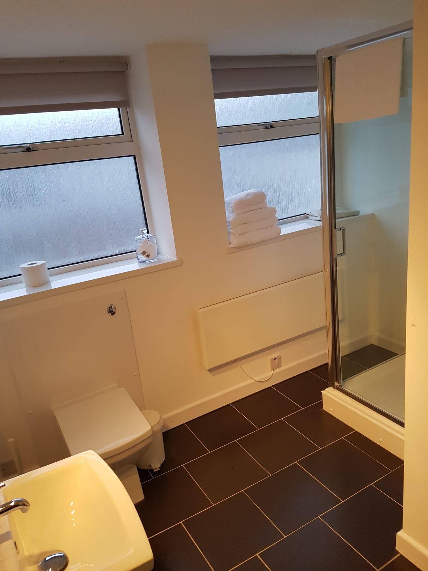 Ty Helyg Guest House