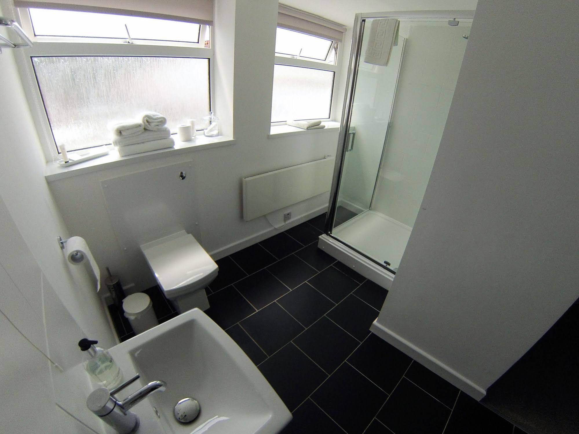 Ty Helyg Guest House