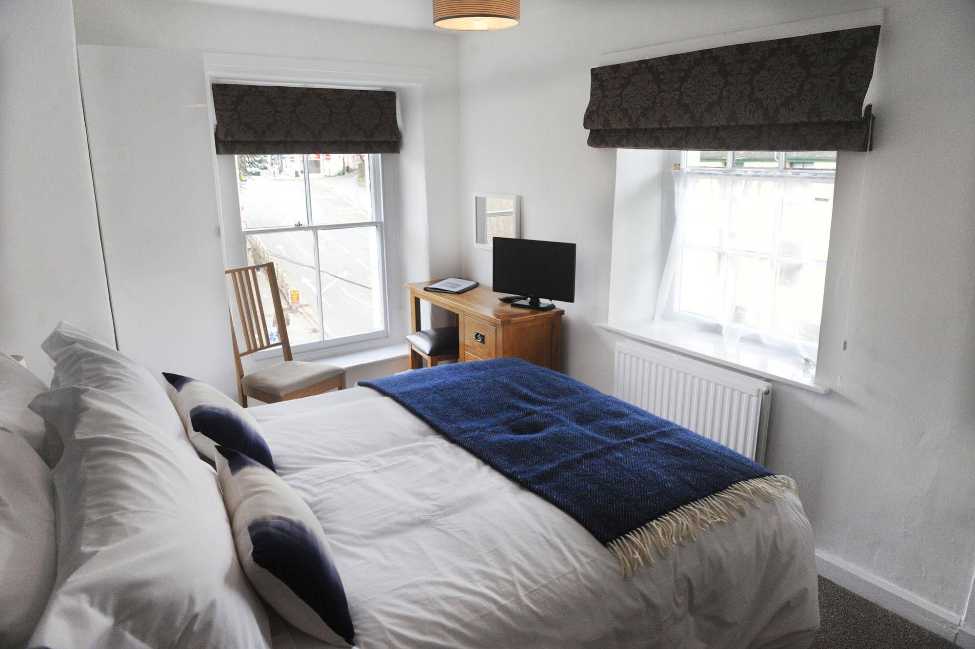 Ty Helyg Guest House