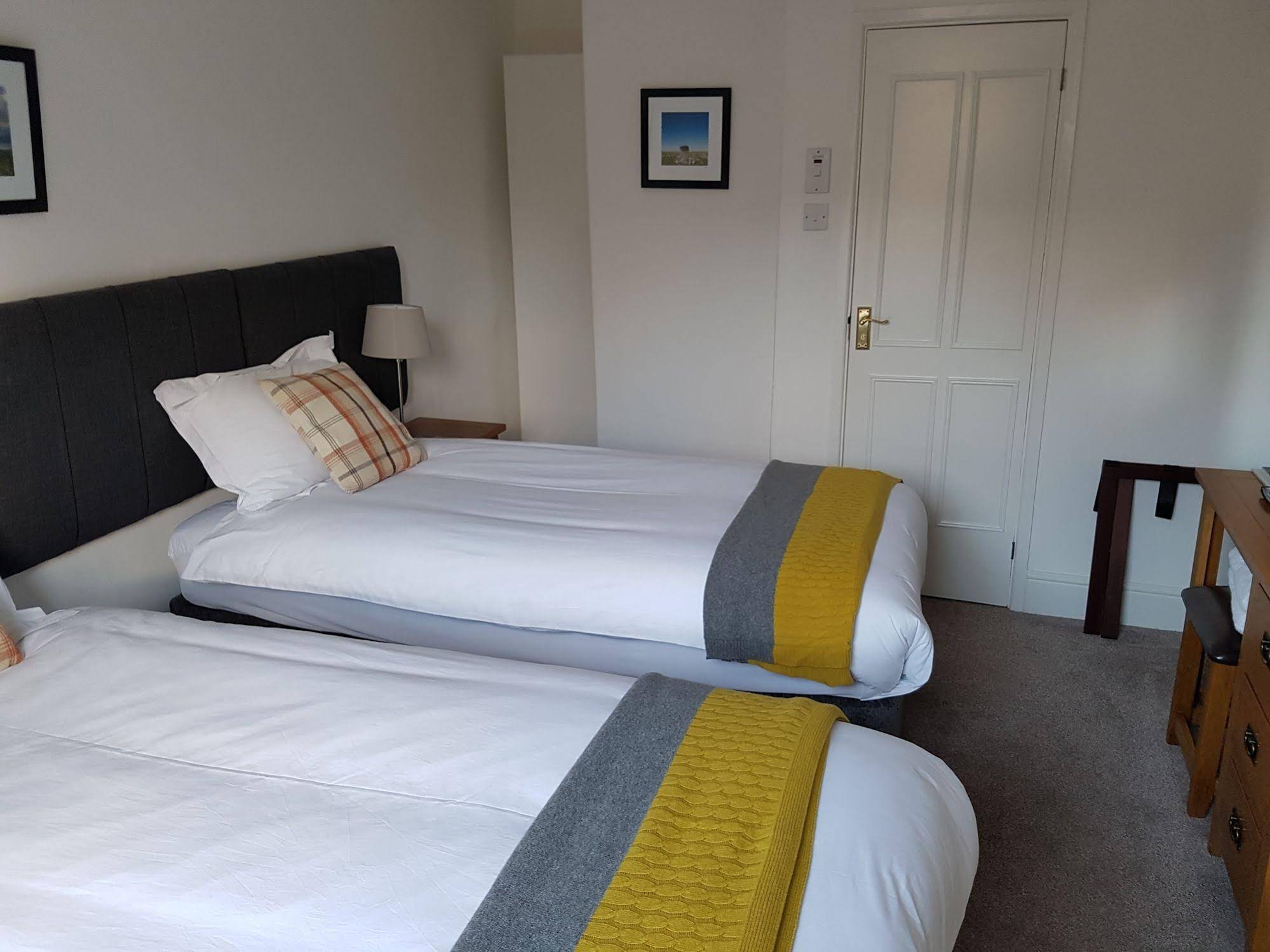 Ty Helyg Guest House