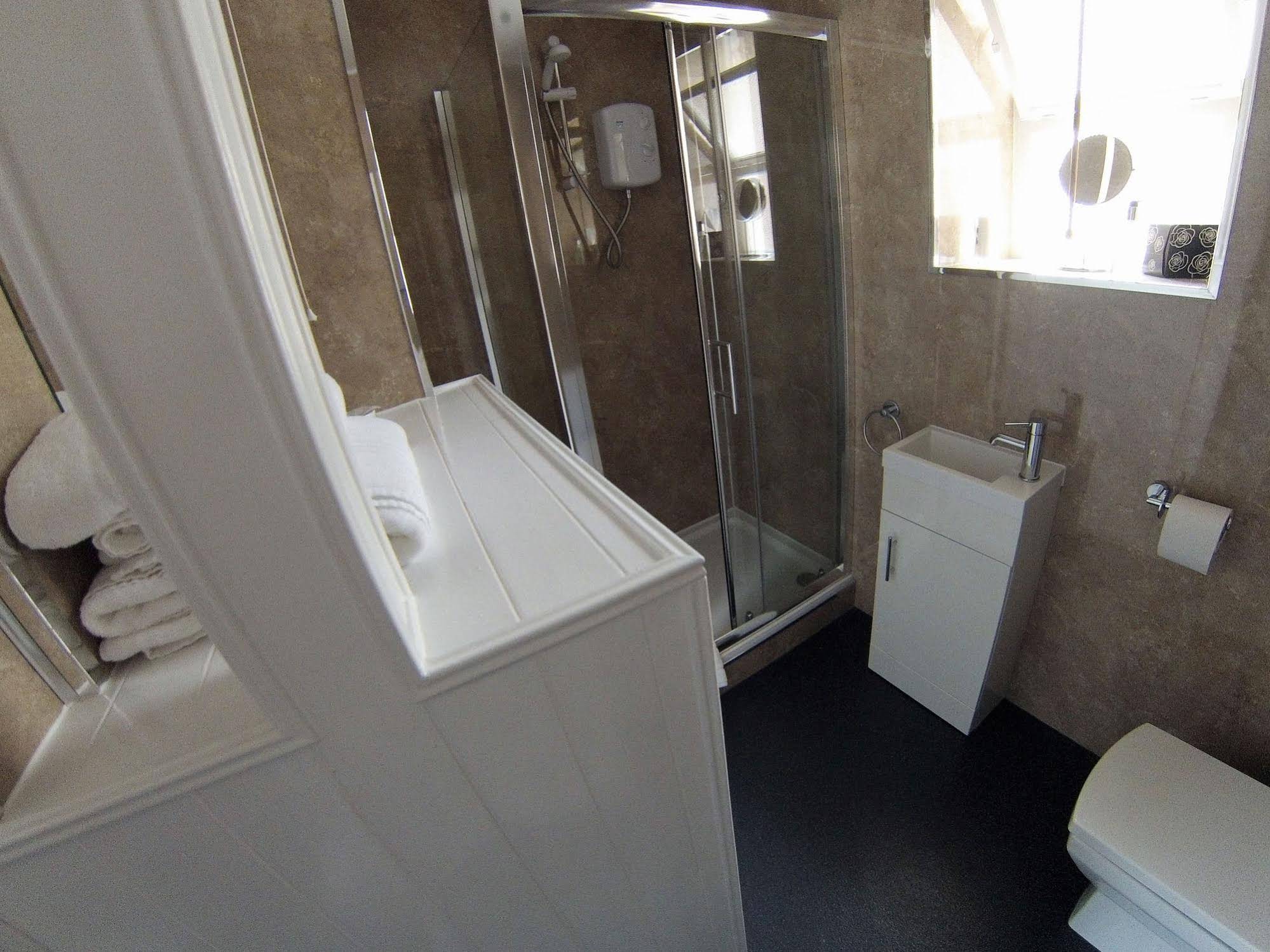 Ty Helyg Guest House