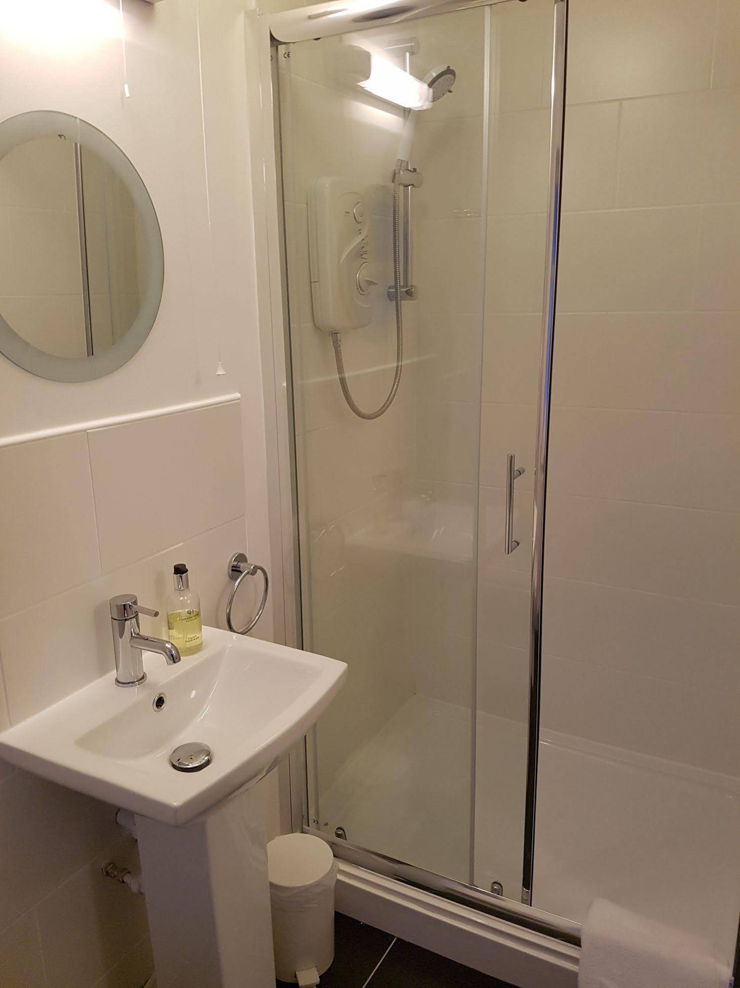 Ty Helyg Guest House