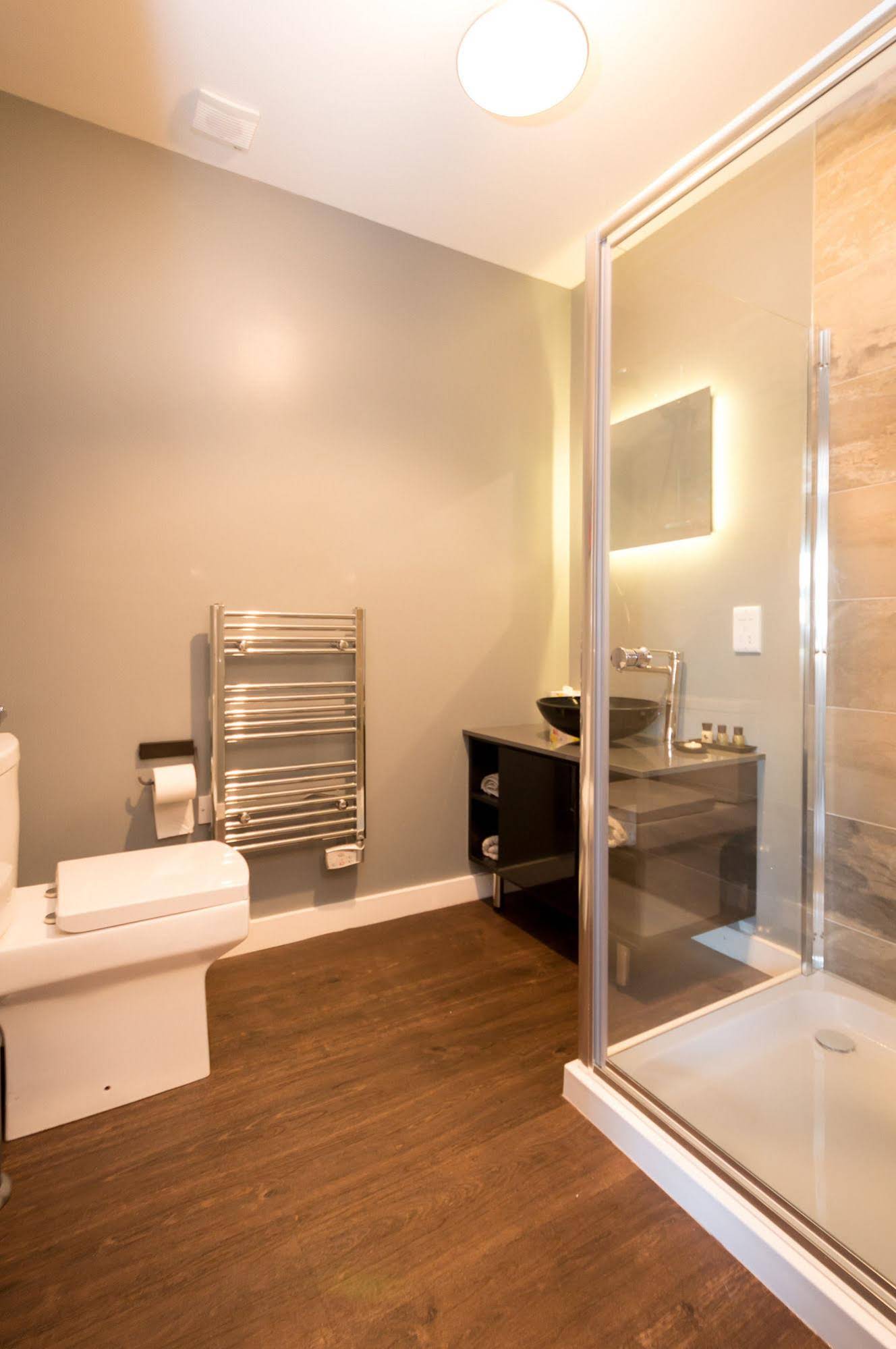 Aaron Wise Serviced Apartments