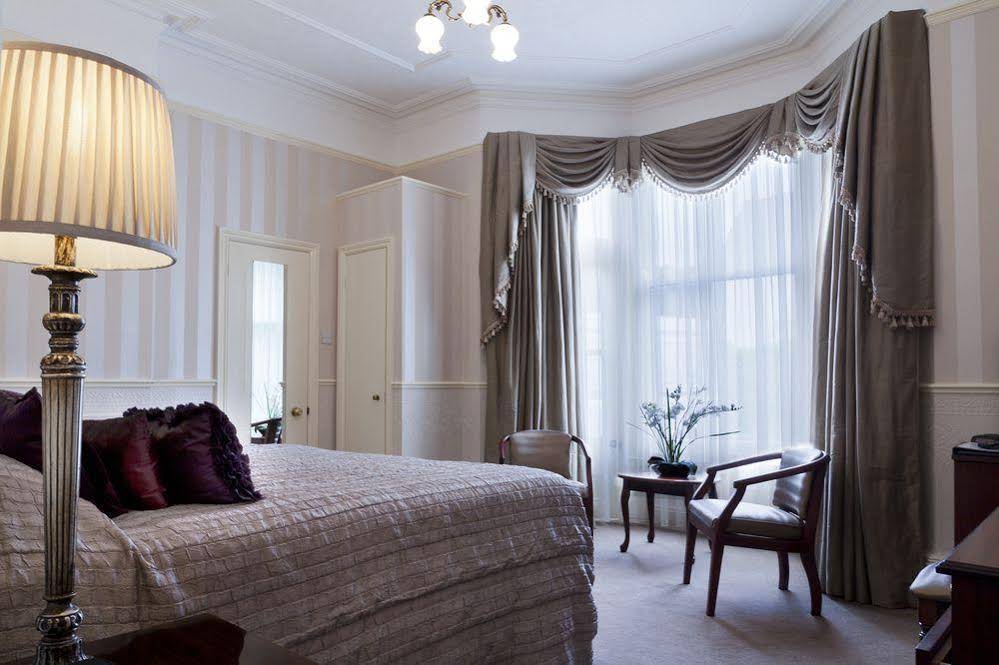 Lincoln House Private Hotel