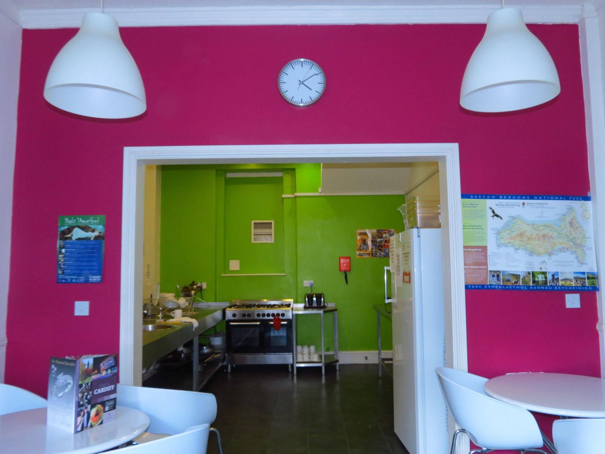 NosDa Hostel & Bar