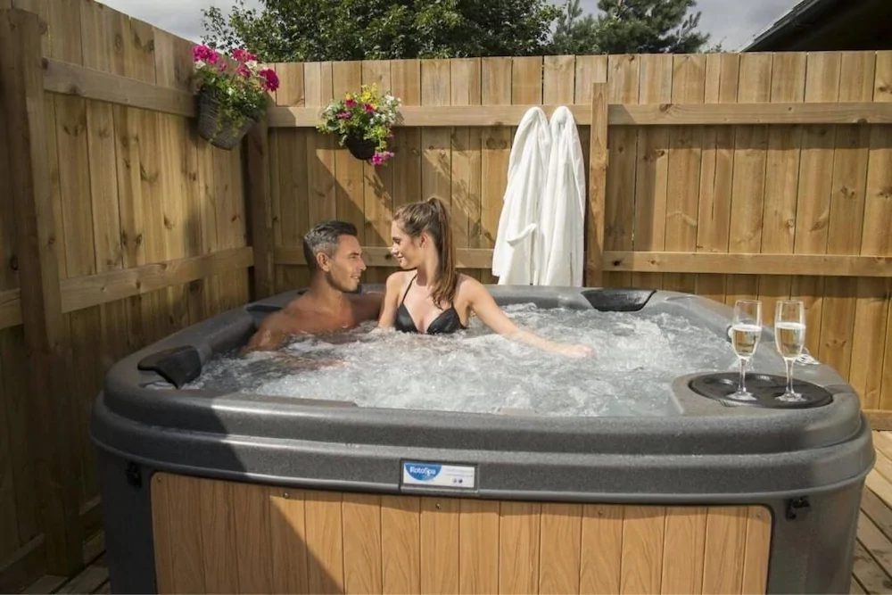 Snowdrop 14 Hot Tub