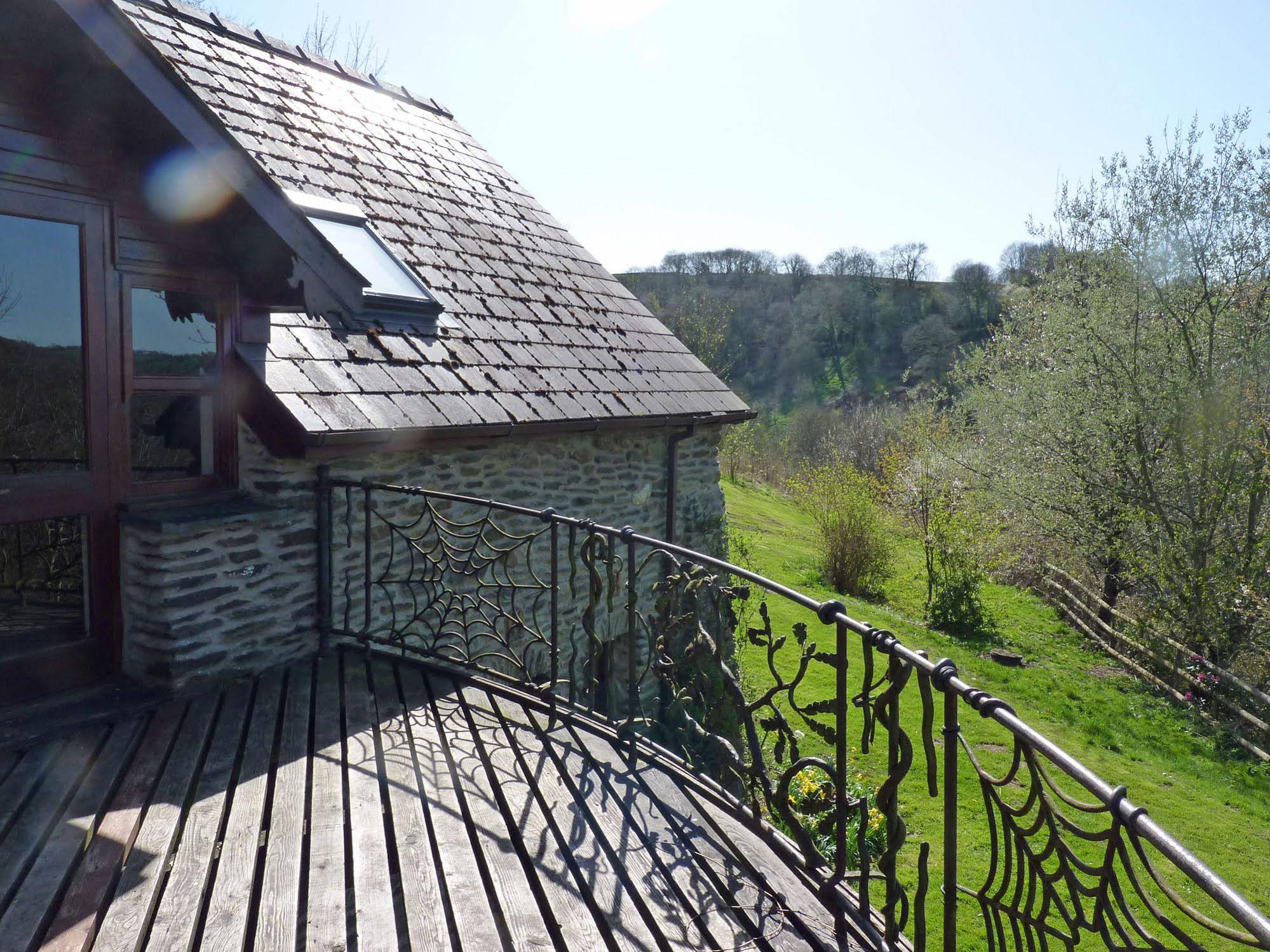 Ceridwen House