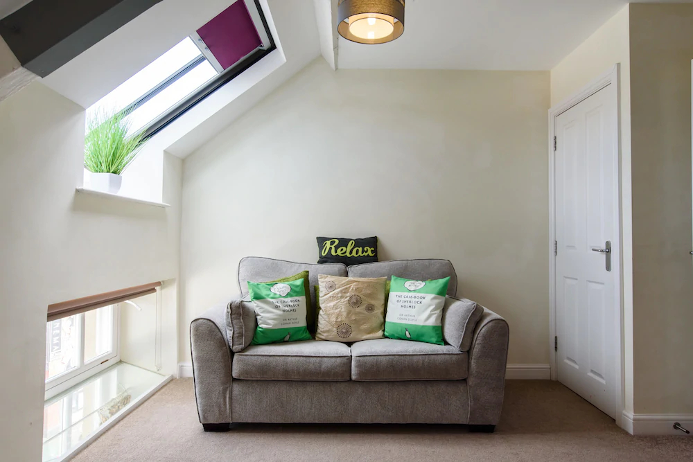 Cosy Dragon @Sherlock Holmes