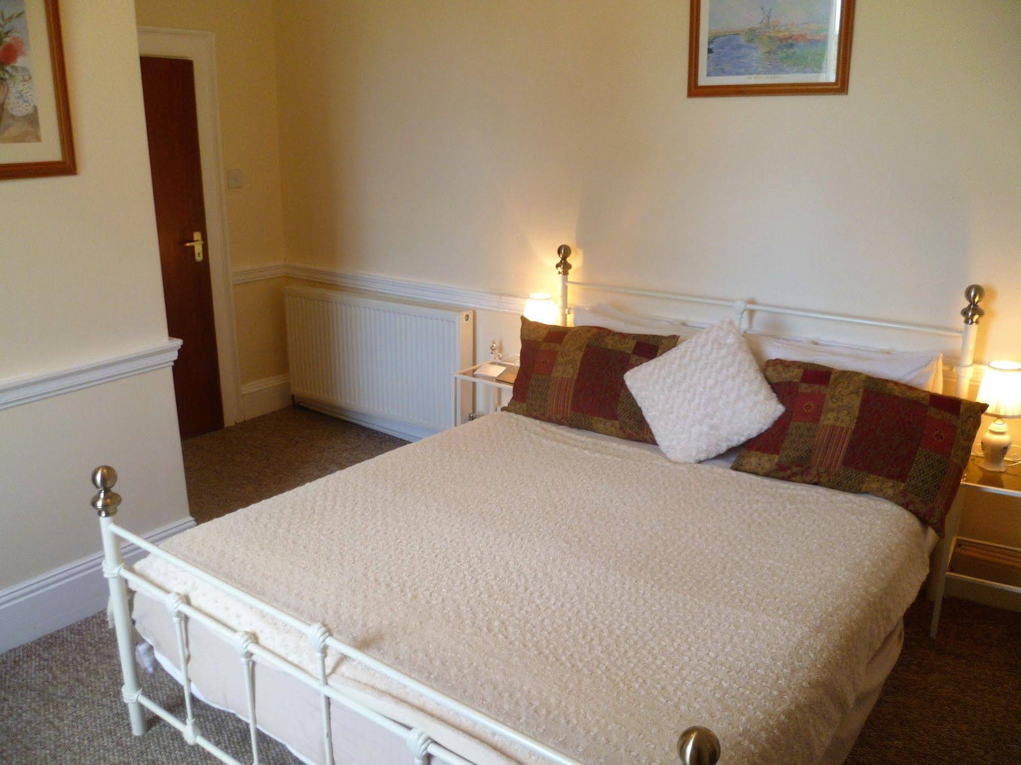 Aberllynfi House