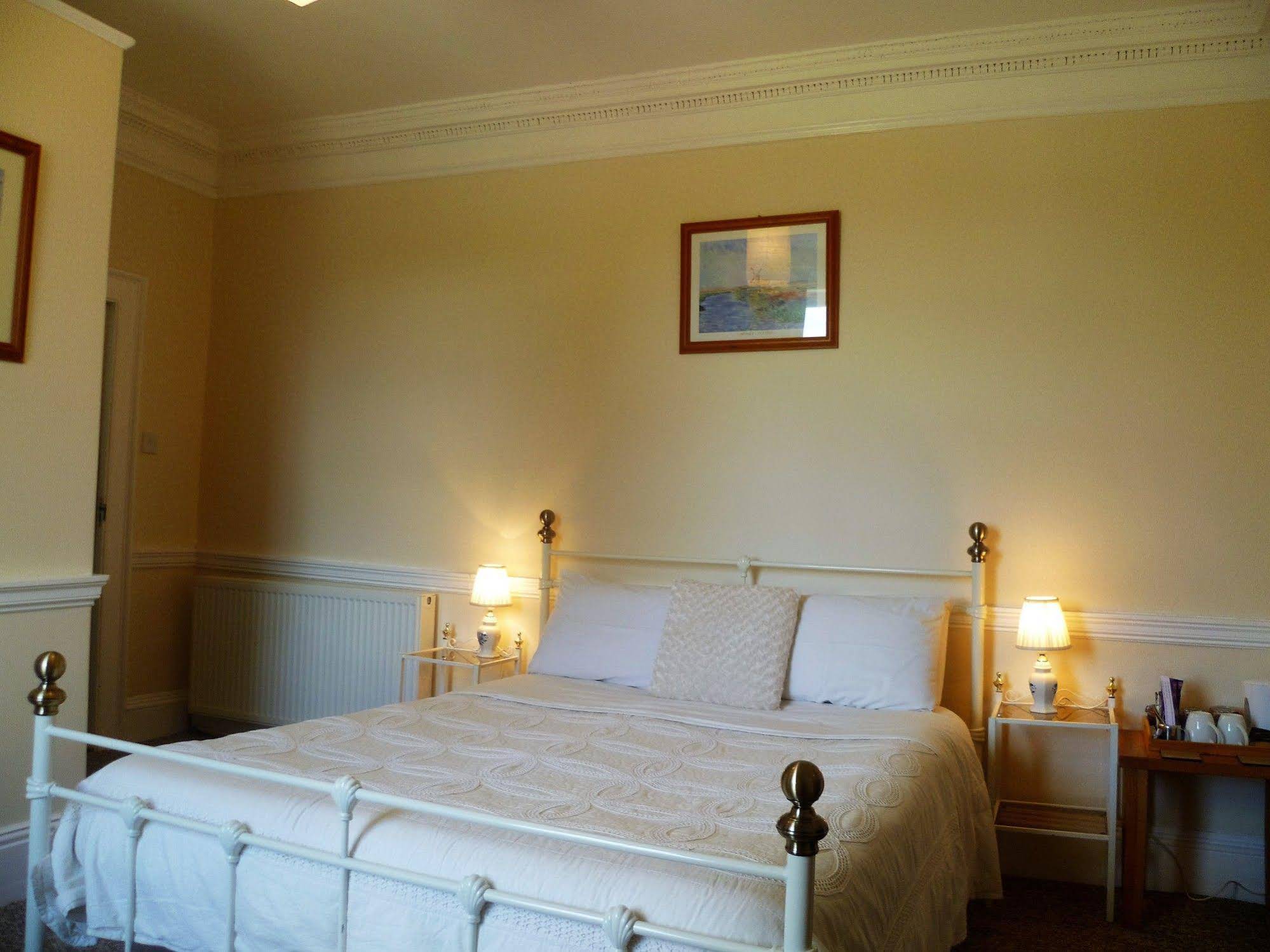 Aberllynfi House