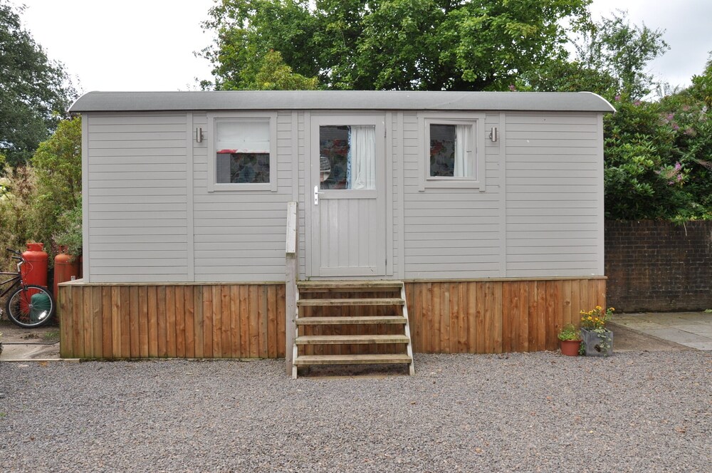 Country Estate Shepherd's Hut
