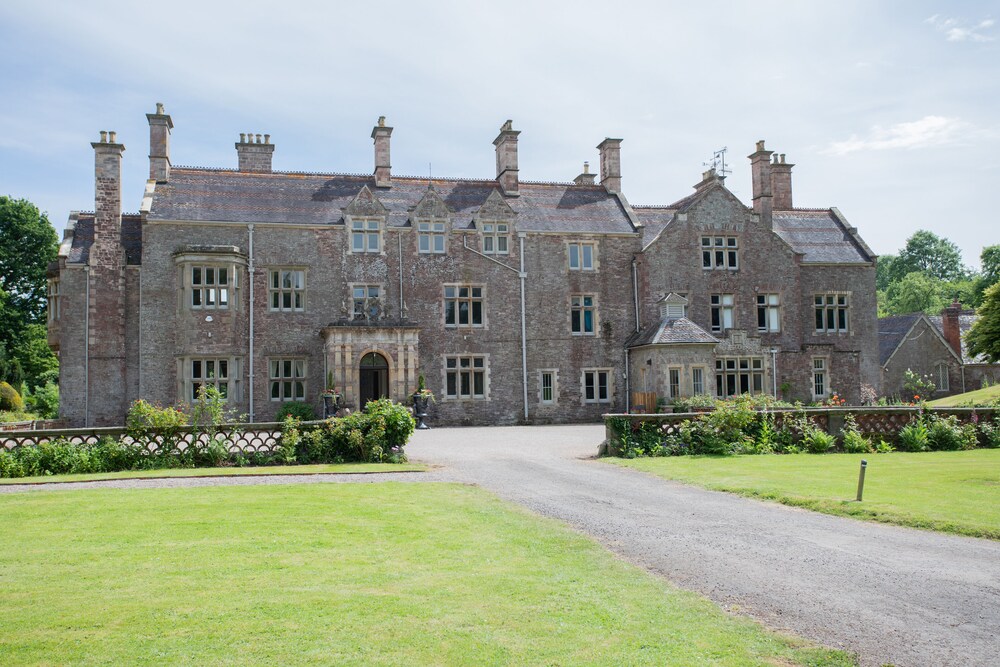 Country Estate Shepherd's Hut
